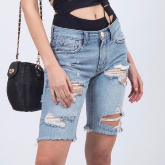 ✨ FREE PEOPLE MIDI VINTAGE DISTRESSED SHORTS✨ - Picture 2 of 5
